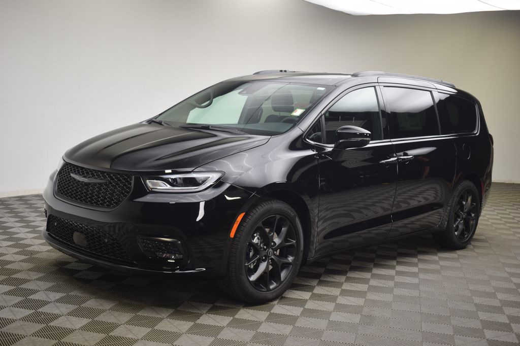 new 2026 Chrysler Pacifica car, priced at $40,536
