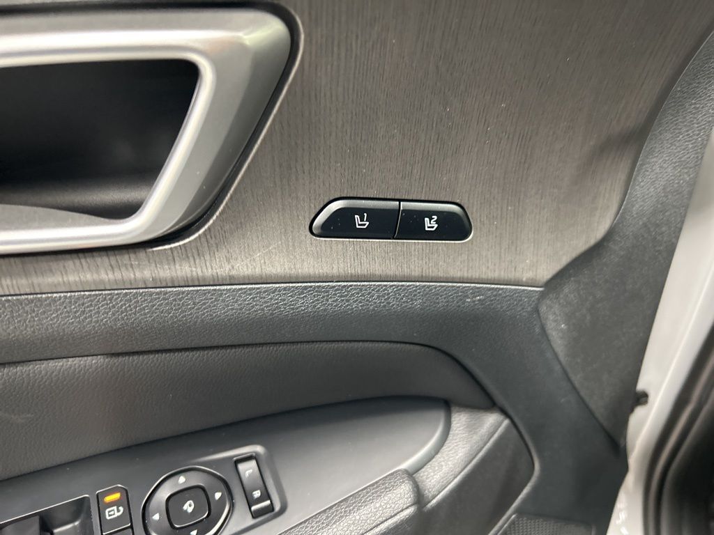 new 2026 Kia Sportage car, priced at $38,892