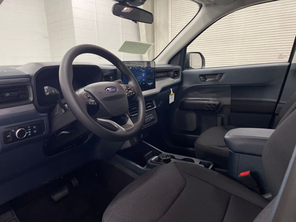 2025 Ford Maverick XL photo 4