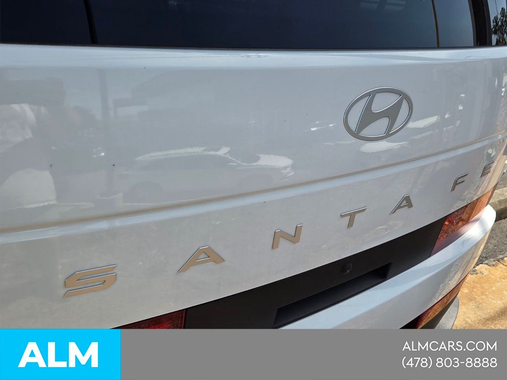 Used 2024 White Hyundai SEL image 12