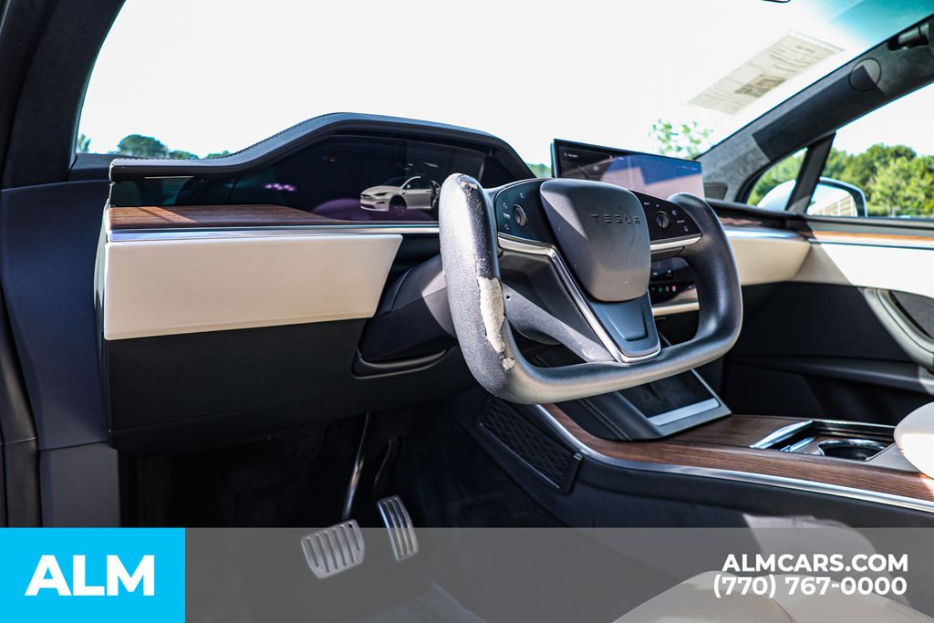 Used 2023 White Tesla Standard Range image 30