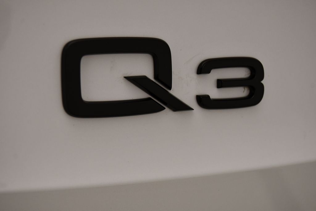 2024 Audi Q3 Premium Plus 9