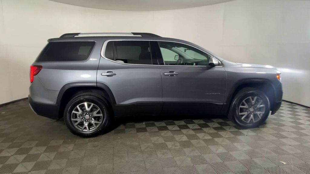 2022 GMC Acadia SLE 9