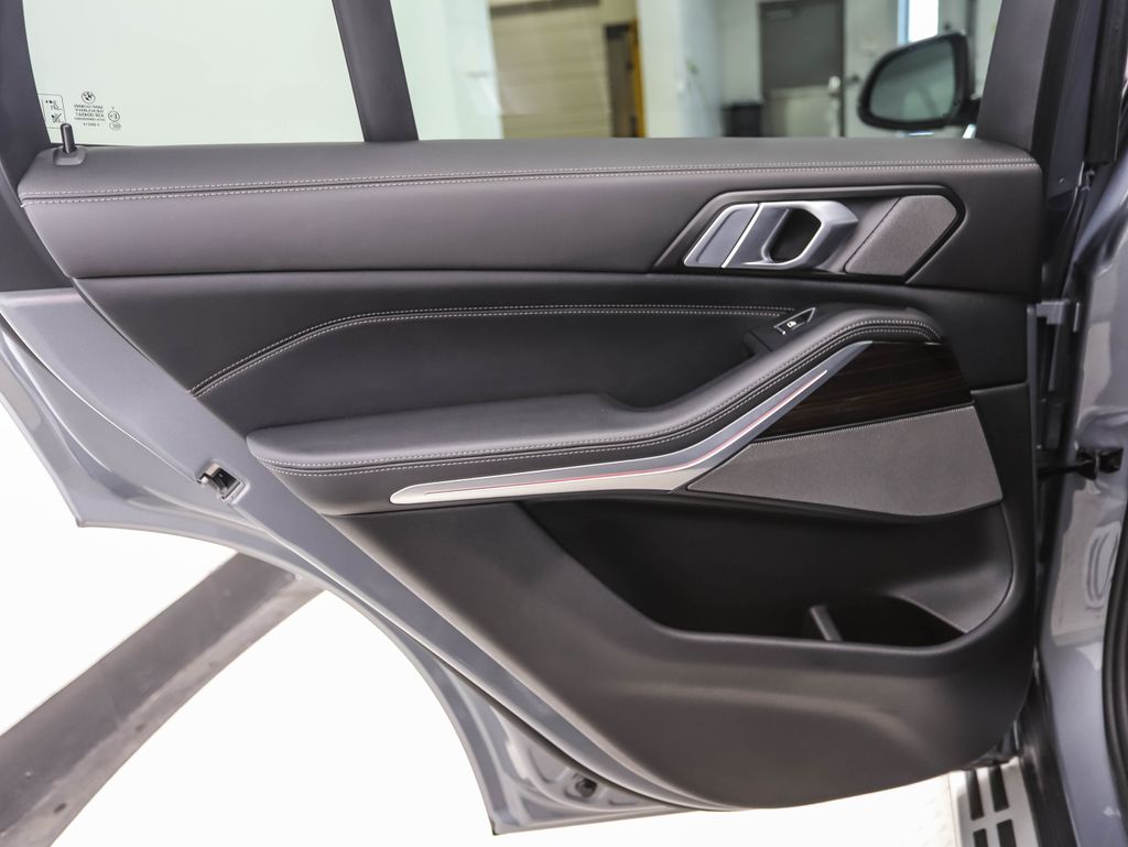 Thumbnail: 2025 BMW X5 - 19