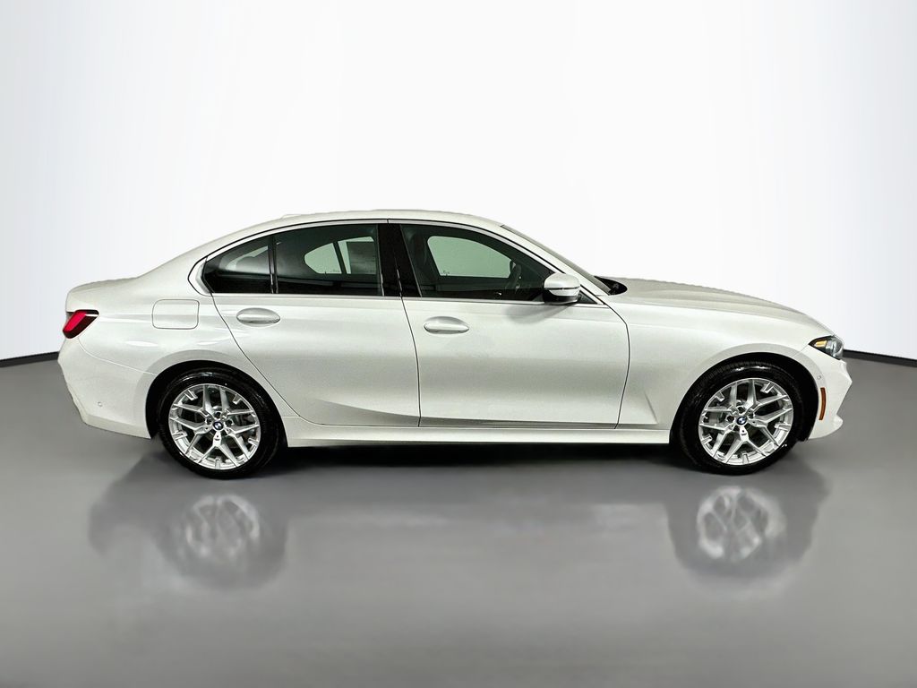 Thumbnail: 2026 BMW 3 Series - 4