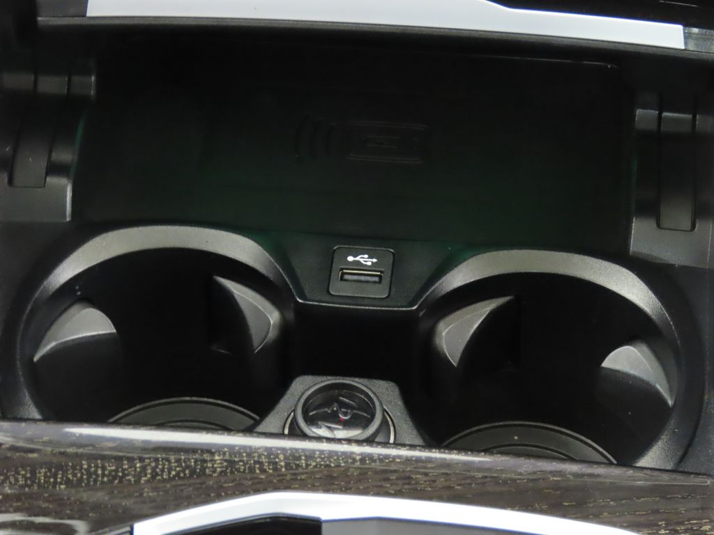 Thumbnail: 2024 BMW 3 Series - 21