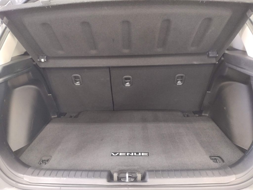 2023 Hyundai Venue SE