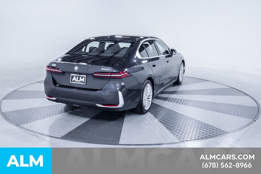 Used 2025 Gray BMW 530i image 9