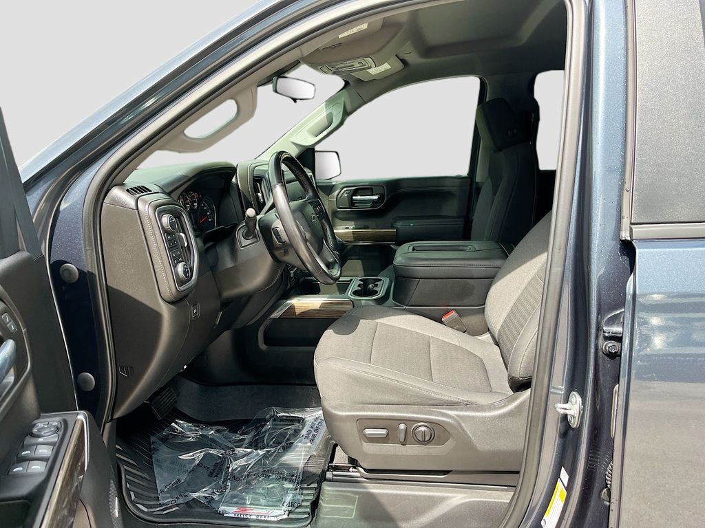 Used 2022 Gray Chevrolet RST image 21