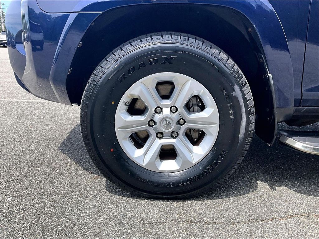2019 Toyota 4Runner — photo 7