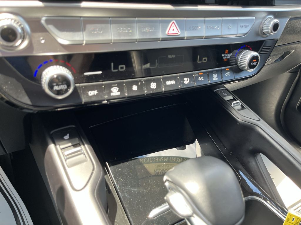 Certified Used 2025 White Kia S image 19