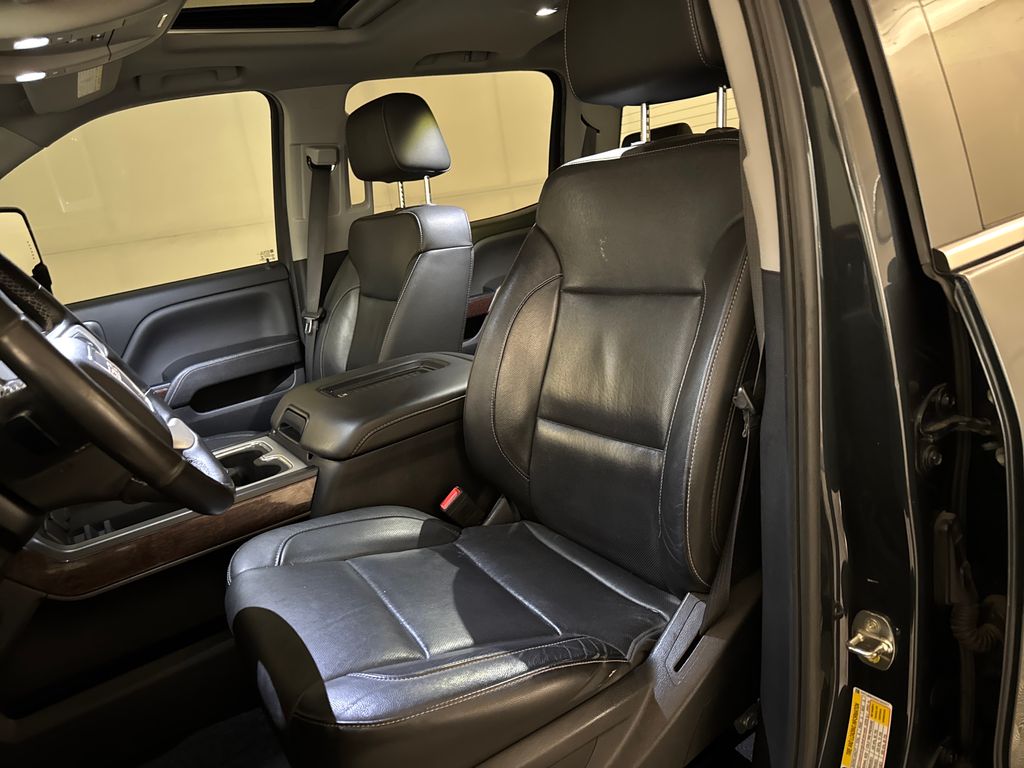 Used 2019 Gray GMC SLT image 17