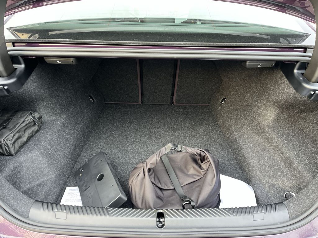 Thumbnail: 2026 BMW M5 - 24