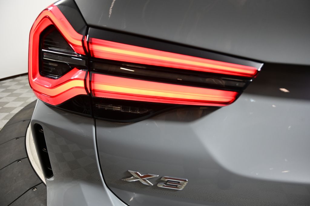 Thumbnail: 2023 BMW X3 - 11