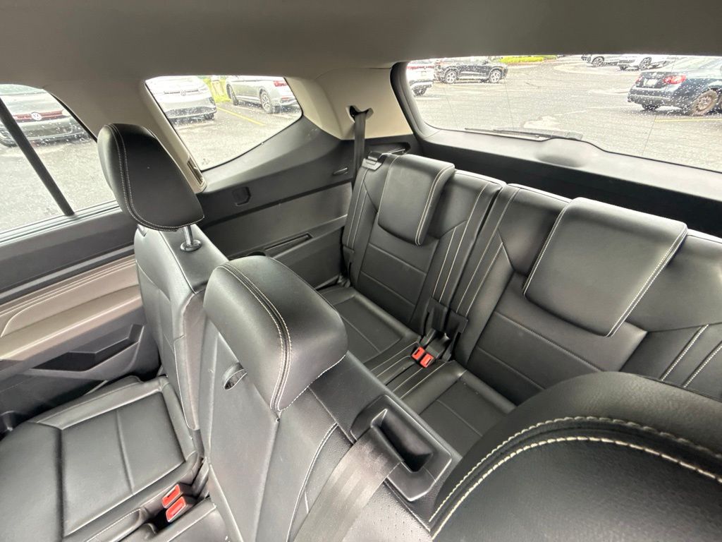 2023 Volkswagen Atlas 2.0T SE w/Technology Gray at Subaru and VW of Moon Township