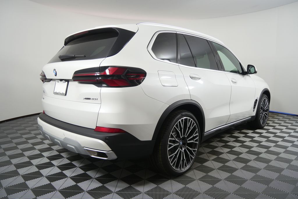 Thumbnail: 2026 BMW X5 - 3