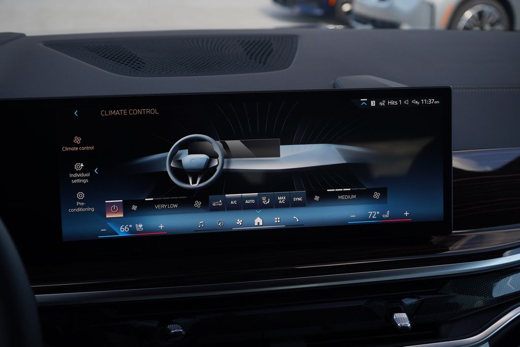 Thumbnail: 2026 BMW X5 - 18