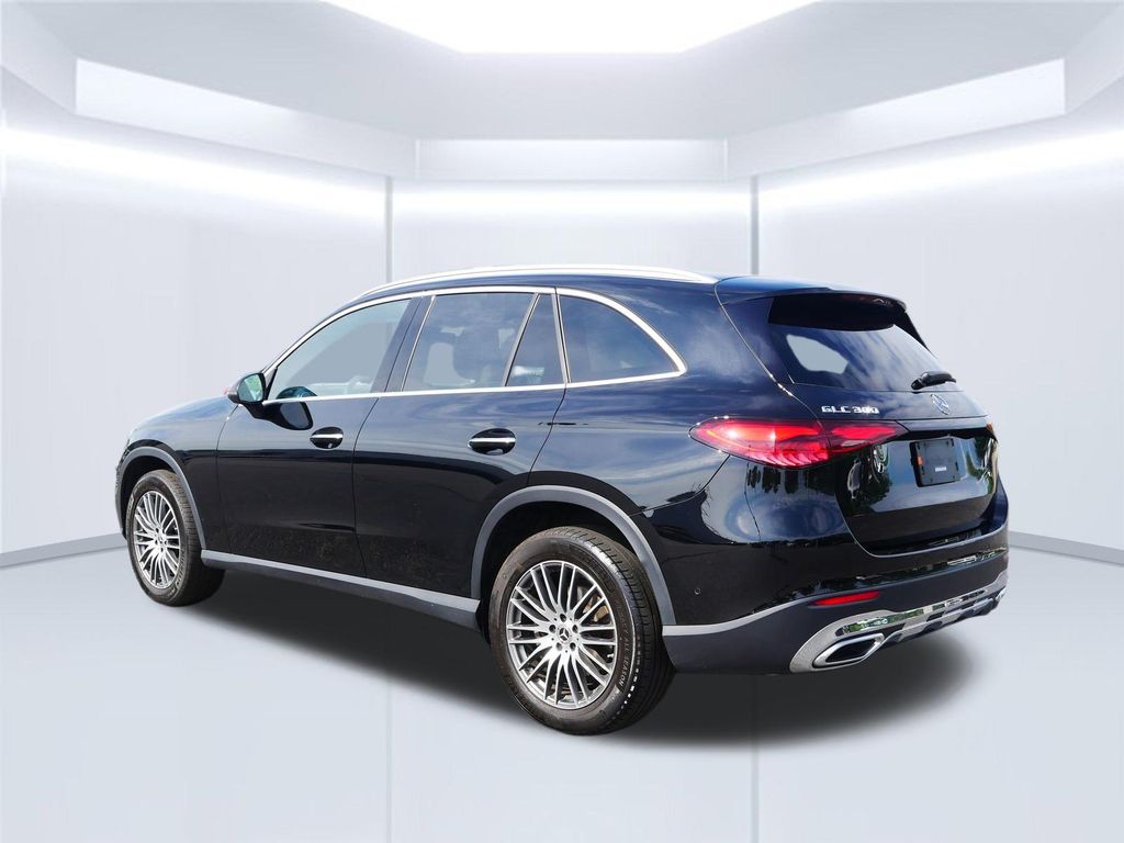 Thumbnail: 2024 Mercedes-Benz GLC - 3