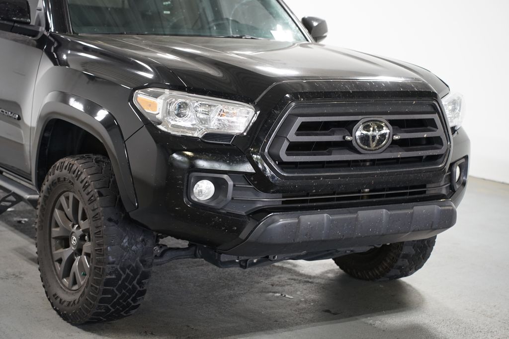 Thumbnail: 2023 Toyota Tacoma - 4