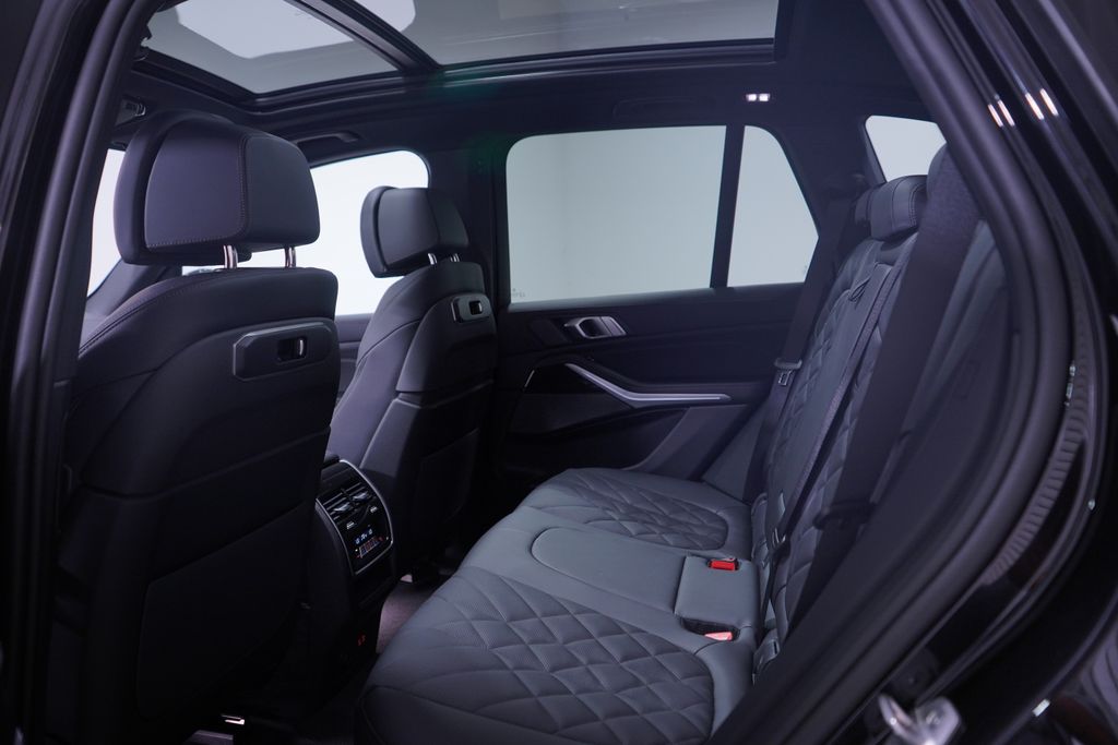 Thumbnail: 2026 BMW X5 - 9