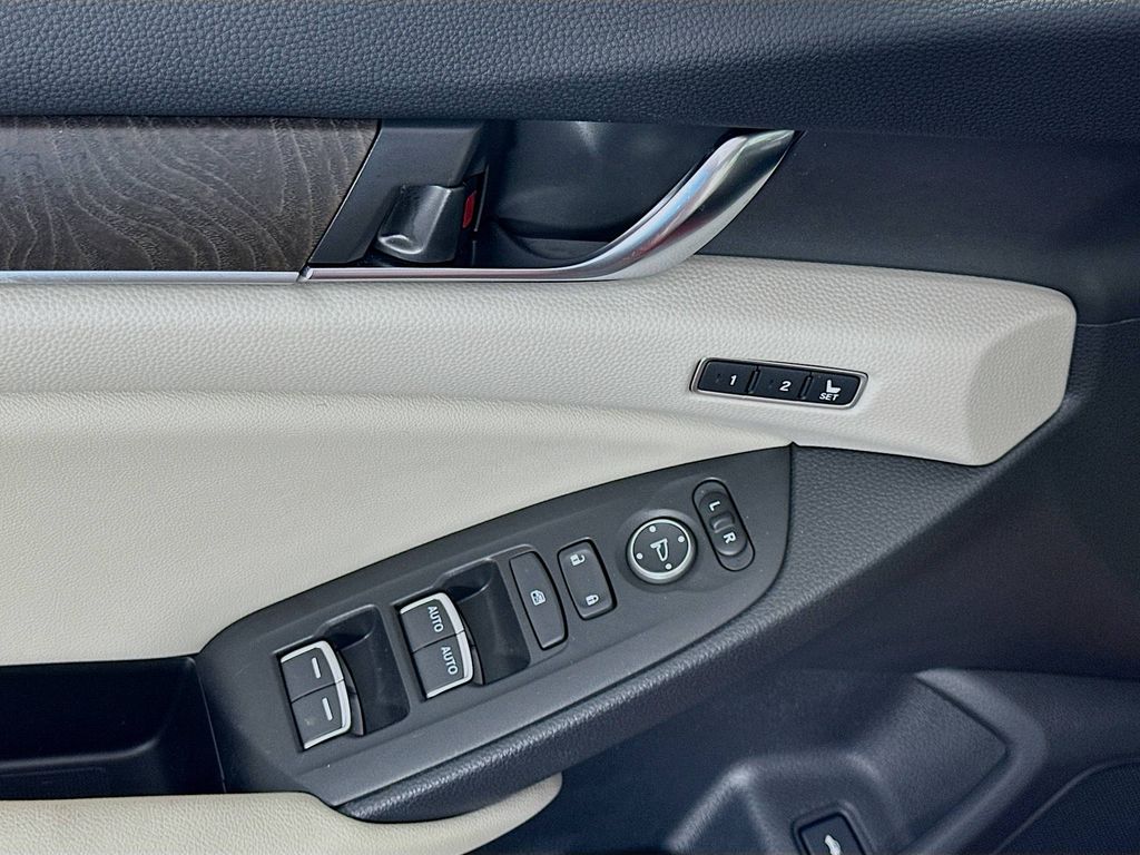 Thumbnail: 2021 Honda Accord - 17