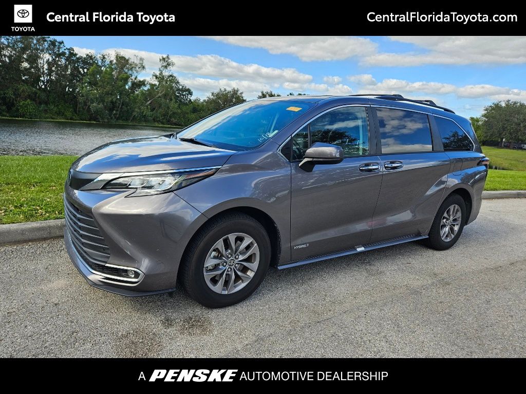 2021 Toyota Sienna XLE -
                Orlando, FL