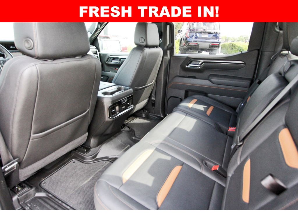 2025 GMC Sierra 1500 AT4 - 10