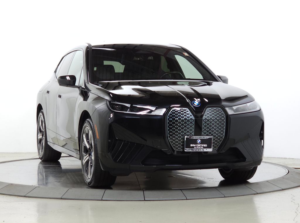 2024 BMW iX Negro (Black Sapphire Metallic) SUV/Crossover Tracción en las cuatro ruedas Automática