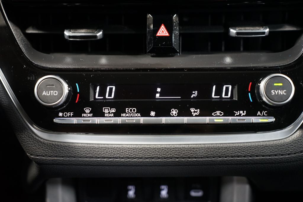 2024 Toyota Corolla Cross XLE 20