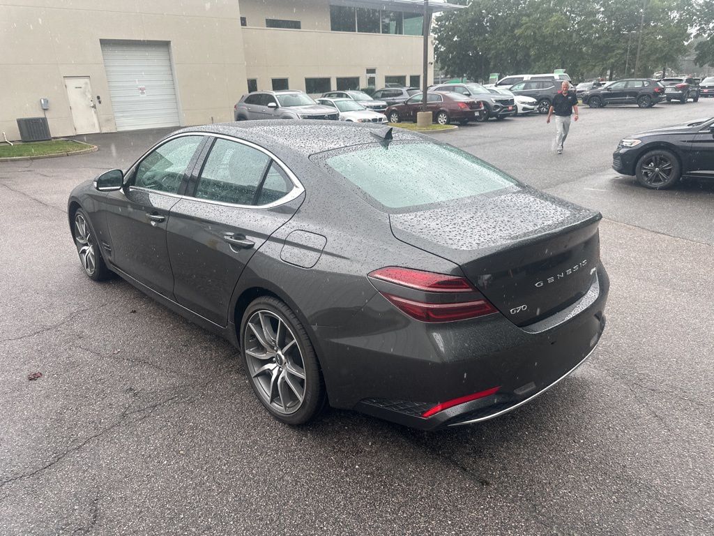 2023 Genesis G70 2.0T 15