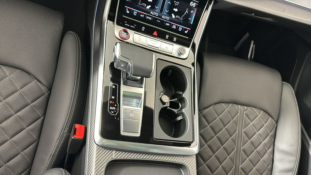 Thumbnail: 2024 Audi SQ8 - 20