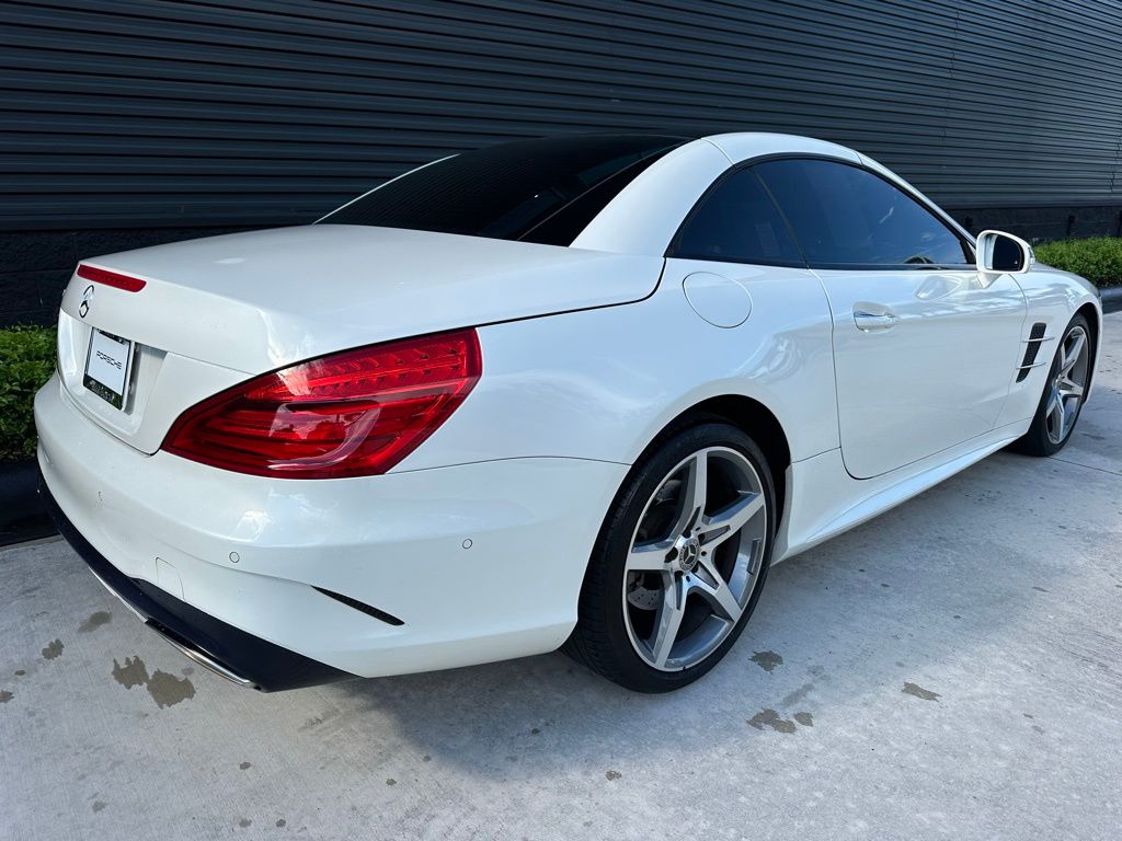 Thumbnail: 2017 Mercedes-Benz SL-Class - 8