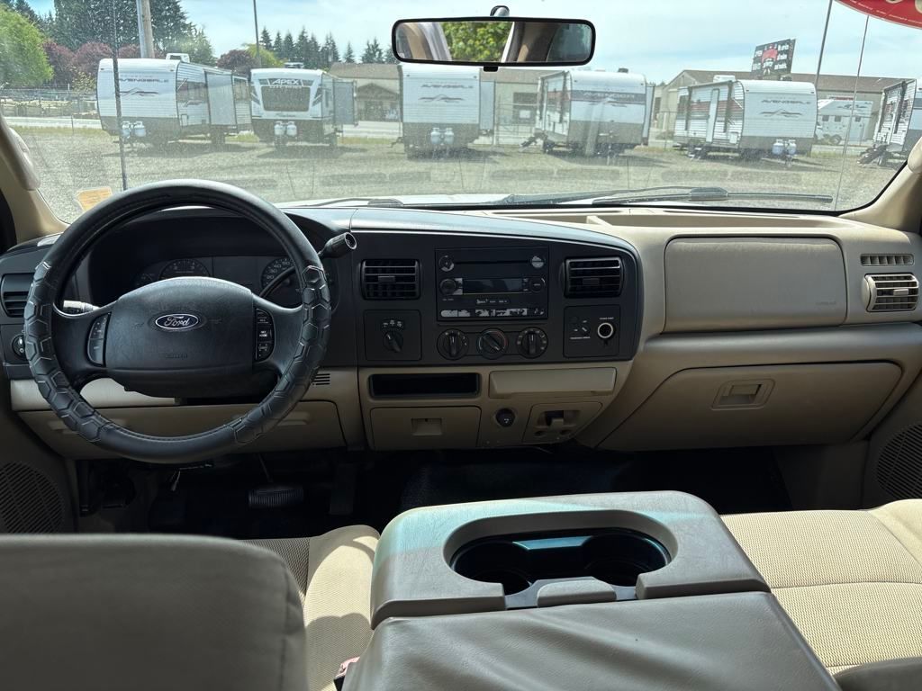 2005 Oxford White Ford Super Duty F-250 XLT 4X4 Truck
