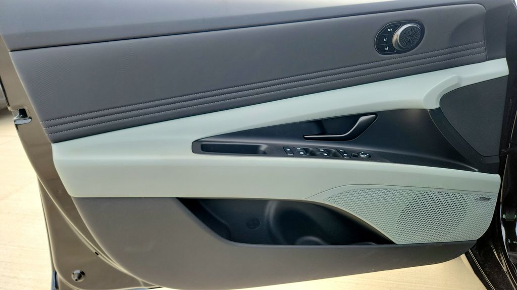 2026 Hyundai Elantra Hybrid