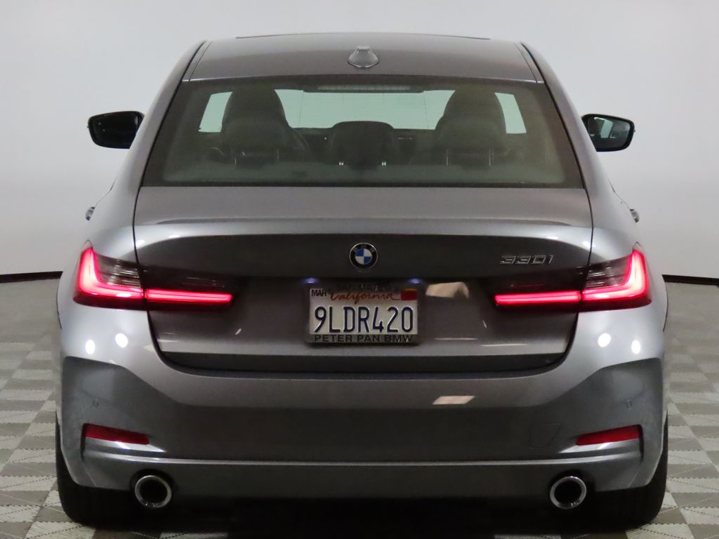 Thumbnail: 2024 BMW 3 Series - 4