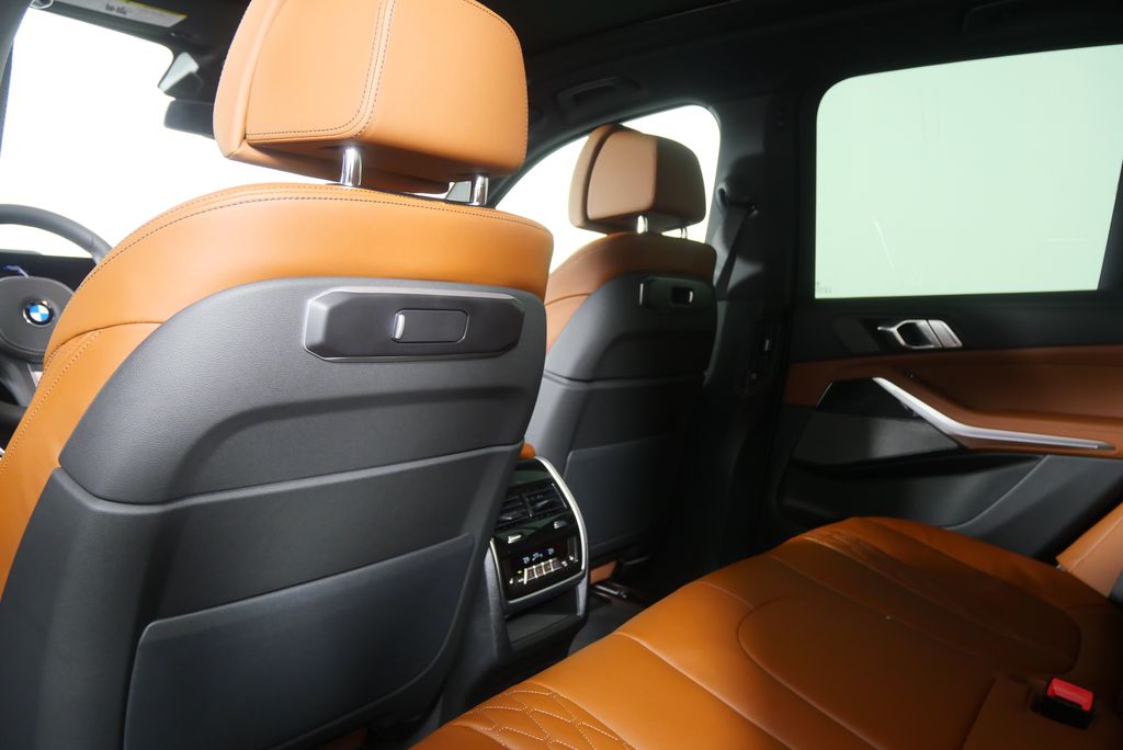 Thumbnail: 2026 BMW X5 - 15