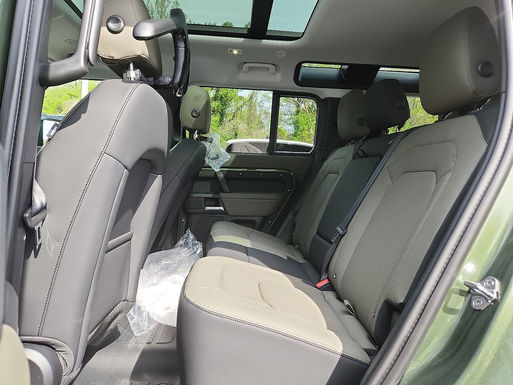 Thumbnail: 2026 Land Rover Defender - 5