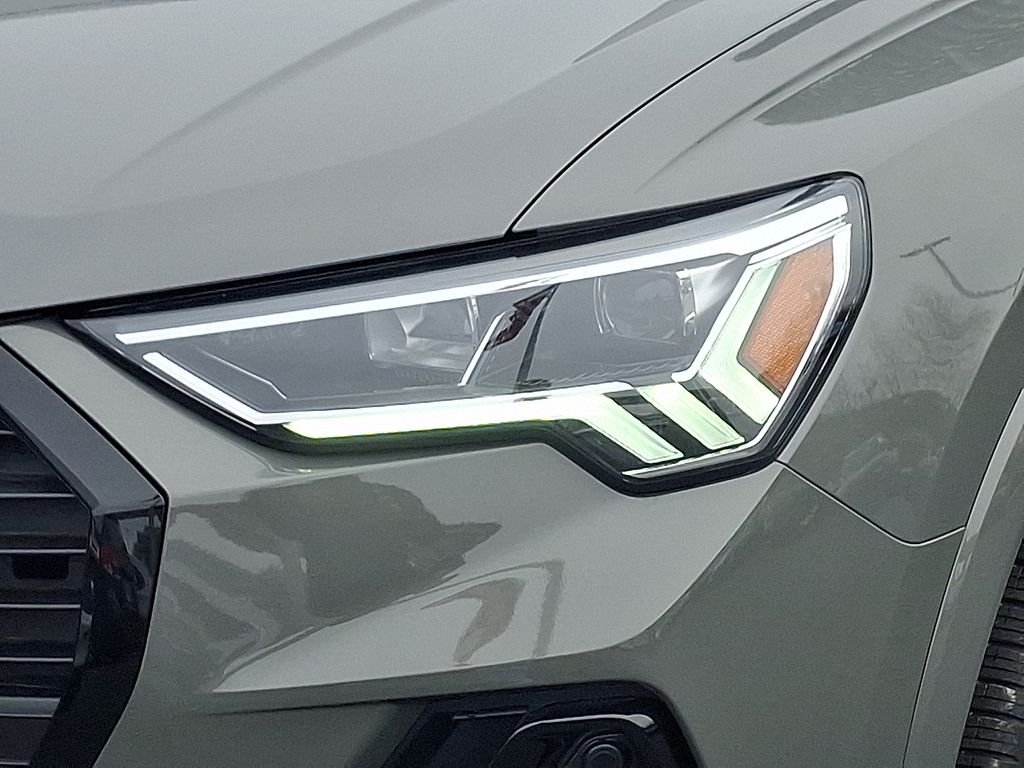 Thumbnail: 2025 Audi Q3 - 6