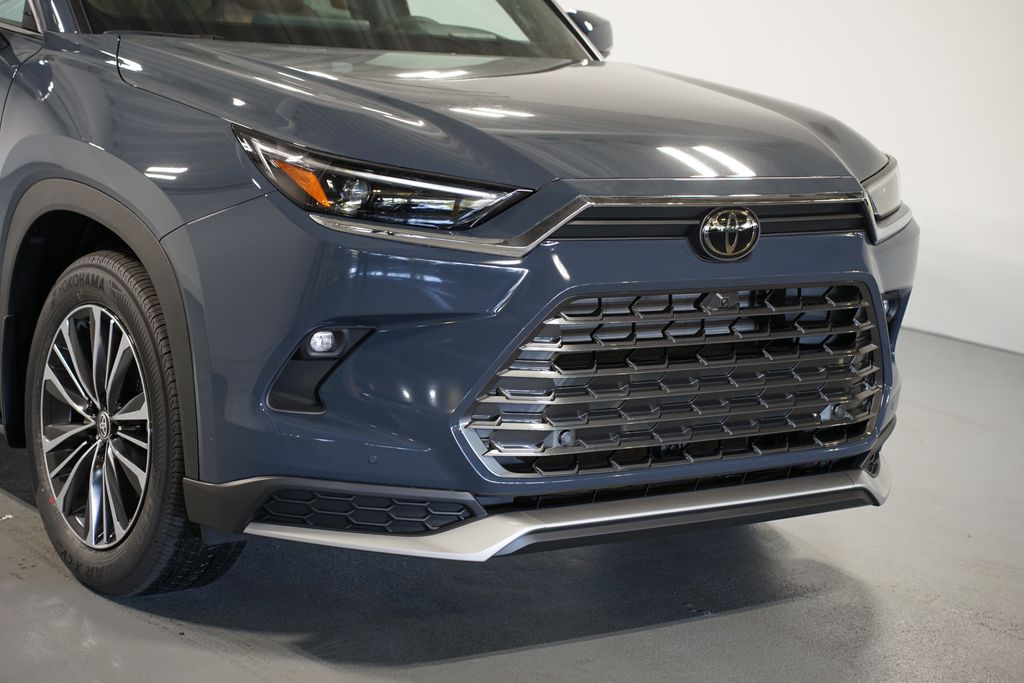 Thumbnail: 2025 Toyota Grand Highlander - 4