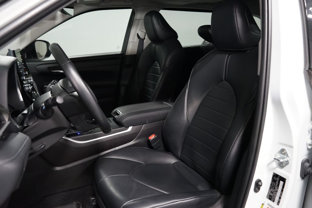 Thumbnail: 2021 Toyota Highlander - 6