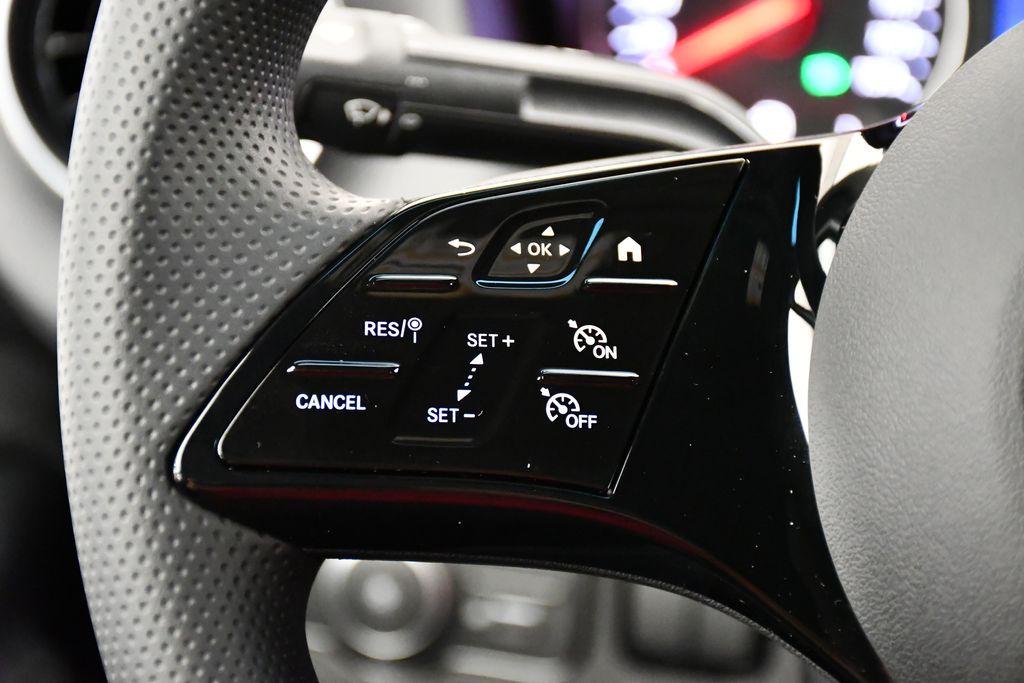 Thumbnail: 2025 Mercedes-Benz Sprinter - 18