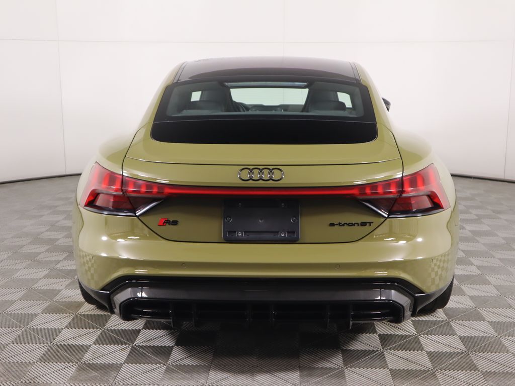 Thumbnail: 2022 Audi RS e-tron GT - 6