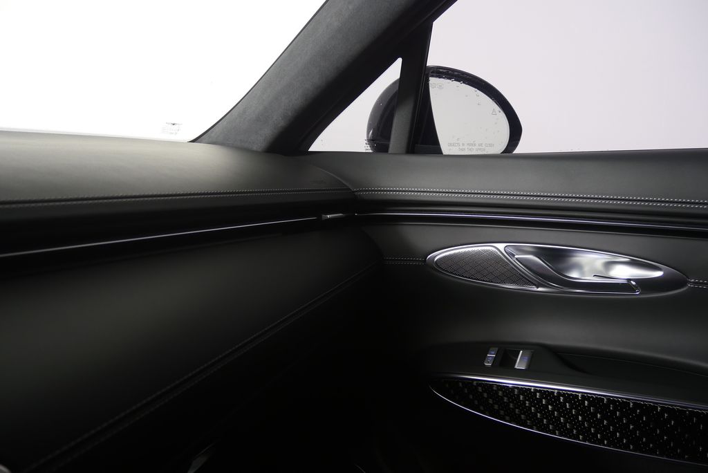 Thumbnail: 2024 Genesis GV70 - 31