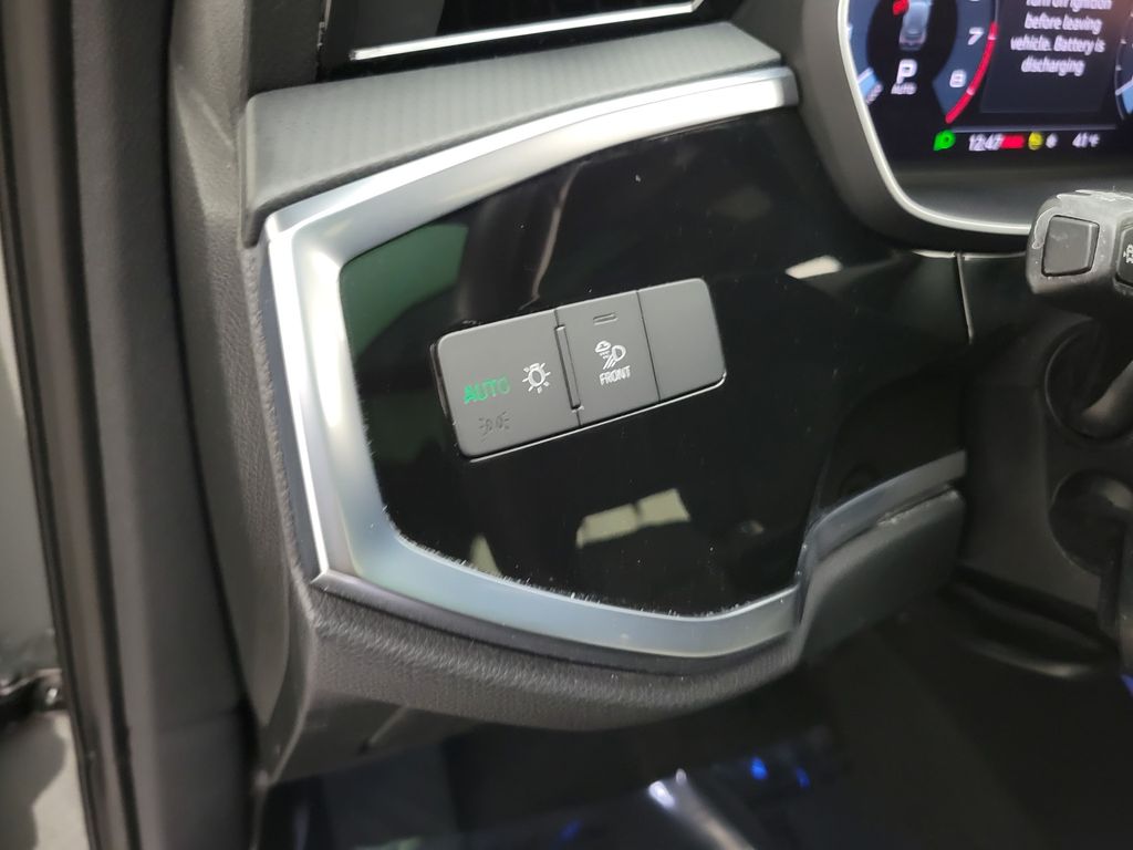 Thumbnail: 2023 Audi Q3 - 27