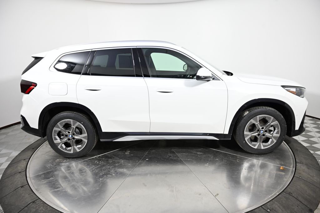 Thumbnail: 2026 BMW X1 - 6