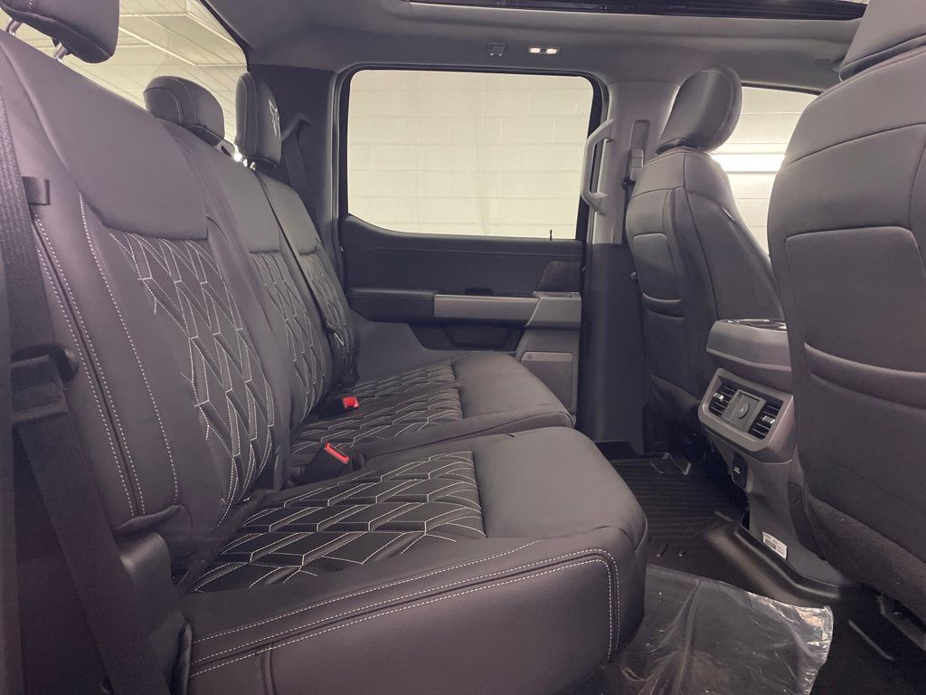 2026 Ford F-250 Super Duty XLT - Photo 31