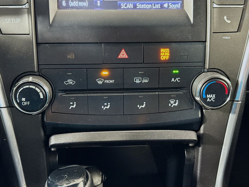 Thumbnail: 2015 Toyota Camry - 15