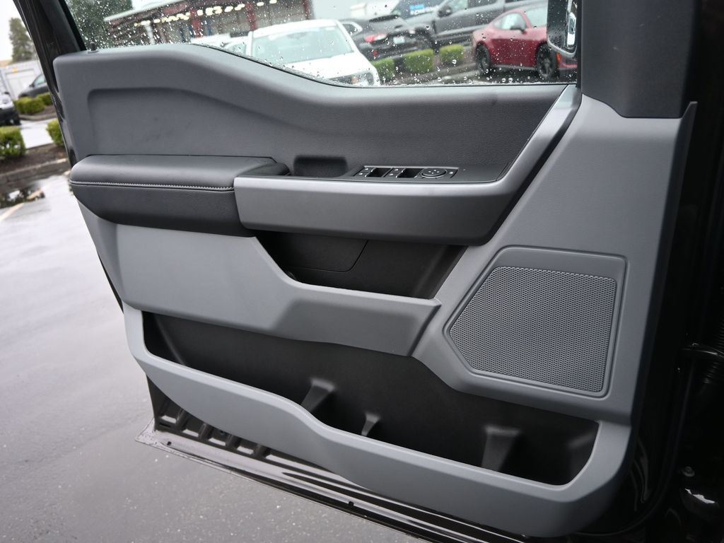 2025 Ford F-350 Super Duty XLT