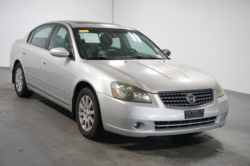 Thumbnail: 2005 Nissan Altima - 3