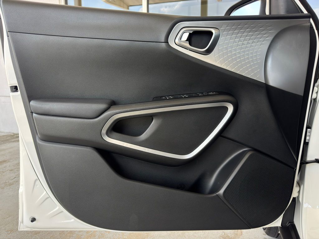 2023 Kia Soul S White at Community Kia
